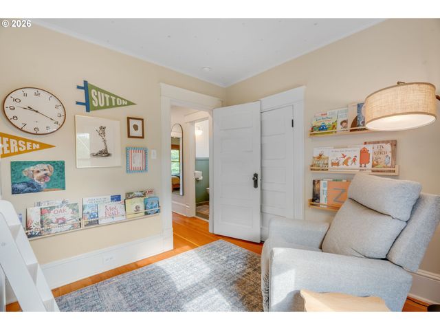 6326 N COMMERCIAL Ave, Portland, OR 97217