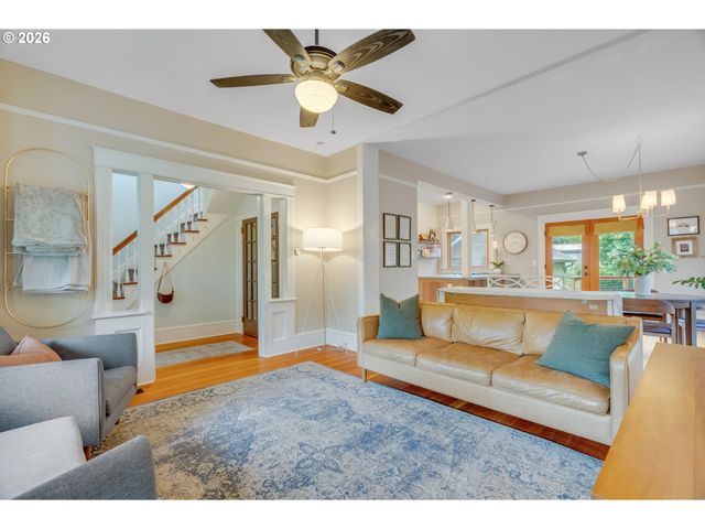 6326 N COMMERCIAL Ave, Portland, OR 97217
