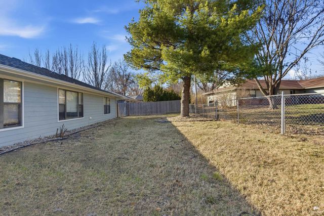 3324 Anderson Avenue, Manhattan, KS 66503