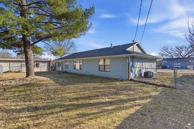 3324 Anderson Avenue, Manhattan, KS 66503