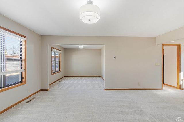 3324 Anderson Avenue, Manhattan, KS 66503