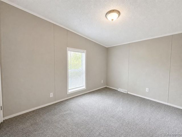 2183 Water Ridge Drive, Newport, MI 48166