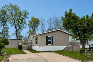 2183 Water Ridge Drive, Newport, MI 48166