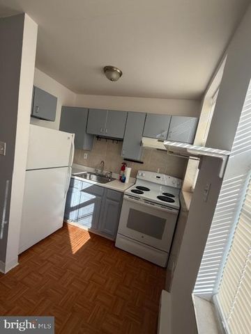 2143 N FRONT ST, Philadelphia, PA 19122