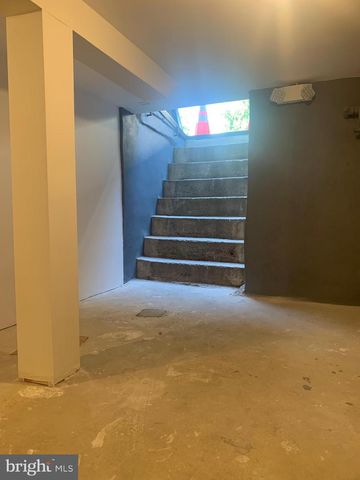 2143 N FRONT ST, Philadelphia, PA 19122