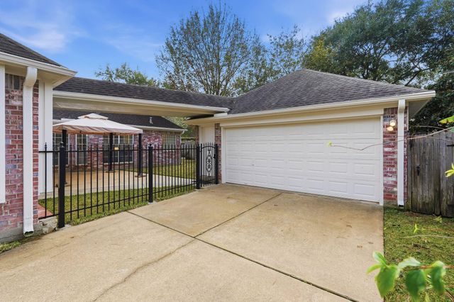 13427 Pin Oak Glen Lane, Cypress, TX 77429