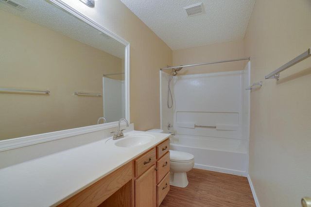 1900 Carriage Club DR, Cedar Park, TX 78613