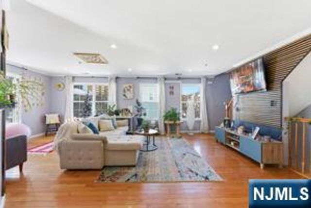 226 Matthews Drive, Newark, NJ 07103