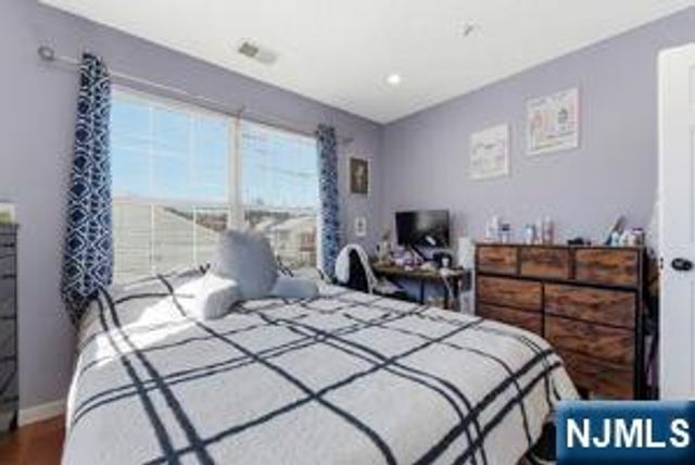 226 Matthews Drive, Newark, NJ 07103