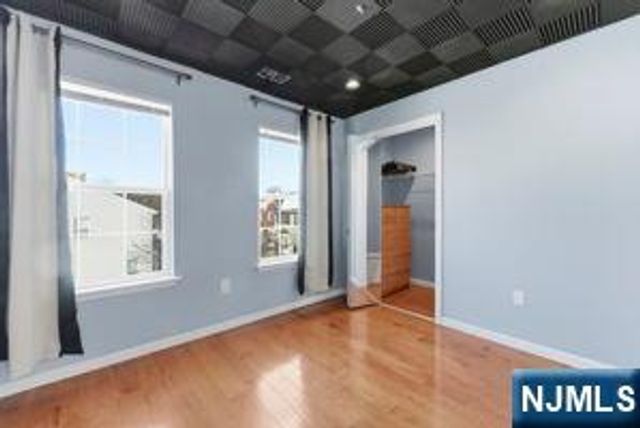 226 Matthews Drive, Newark, NJ 07103