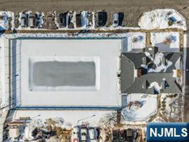 226 Matthews Drive, Newark, NJ 07103