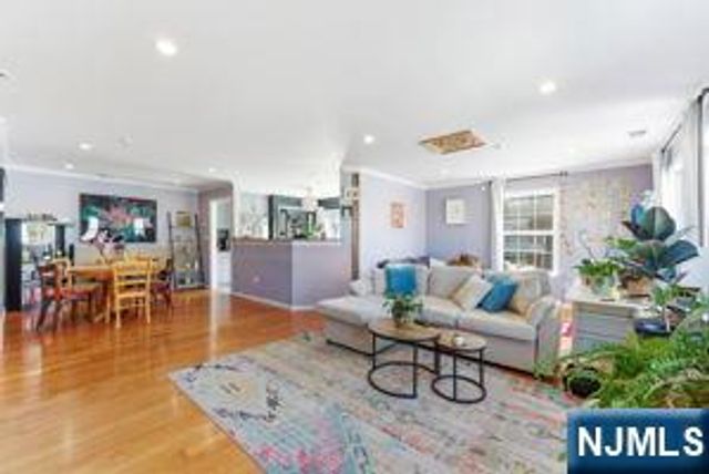 226 Matthews Drive, Newark, NJ 07103