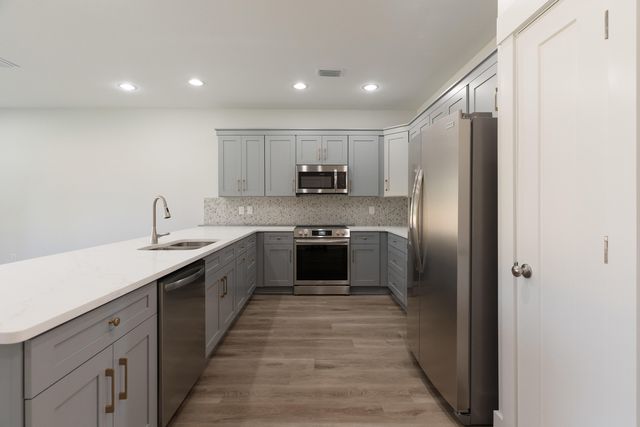 704 Ferguson Drive 9, Fort Walton Beach, FL 32547