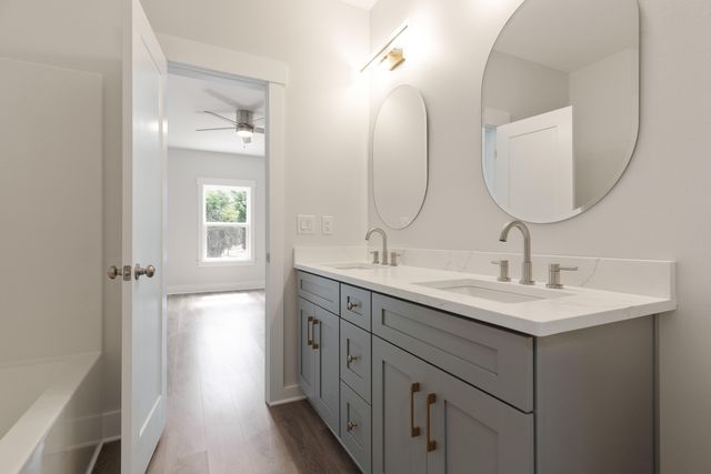 704 Ferguson Drive 9, Fort Walton Beach, FL 32547