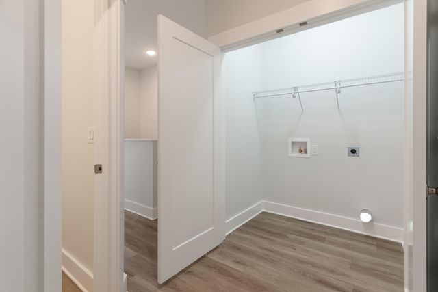 704 Ferguson Drive 9, Fort Walton Beach, FL 32547