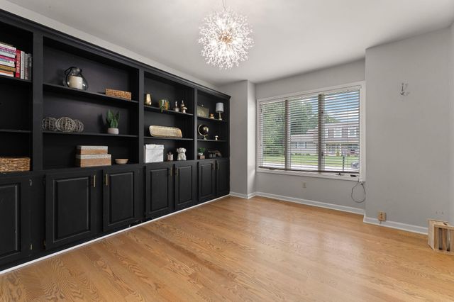 380 Sandpiper Drive, Chesterton, IN 46304