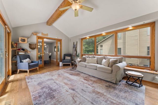 380 Sandpiper Drive, Chesterton, IN 46304