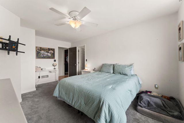 380 Sandpiper Drive, Chesterton, IN 46304