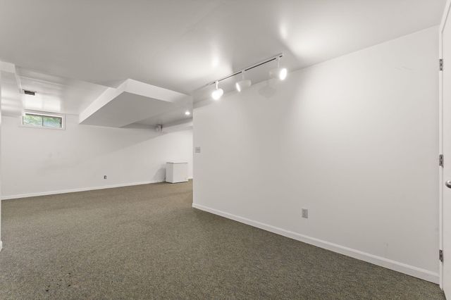 380 Sandpiper Drive, Chesterton, IN 46304