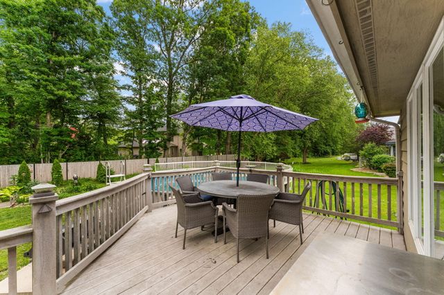 380 Sandpiper Drive, Chesterton, IN 46304