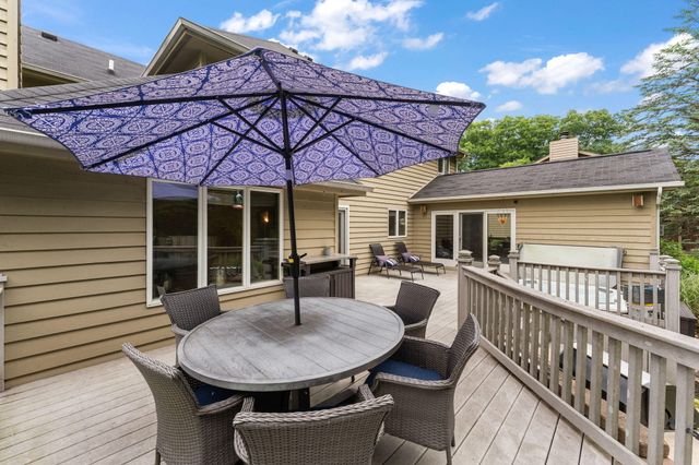 380 Sandpiper Drive, Chesterton, IN 46304
