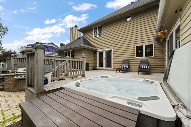 380 Sandpiper Drive, Chesterton, IN 46304