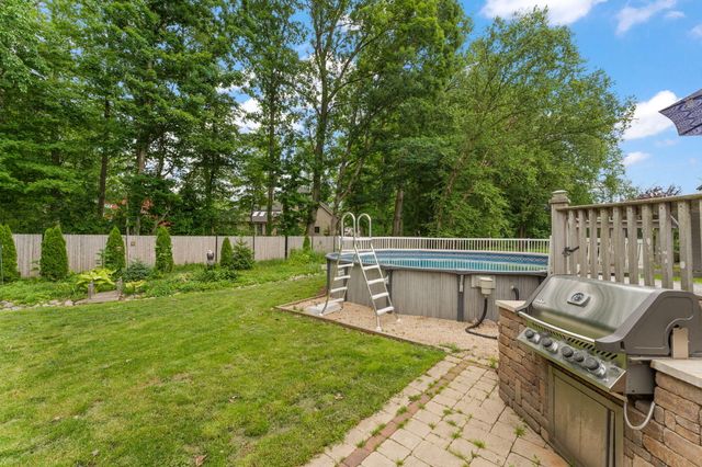 380 Sandpiper Drive, Chesterton, IN 46304