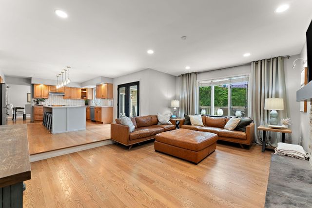 380 Sandpiper Drive, Chesterton, IN 46304