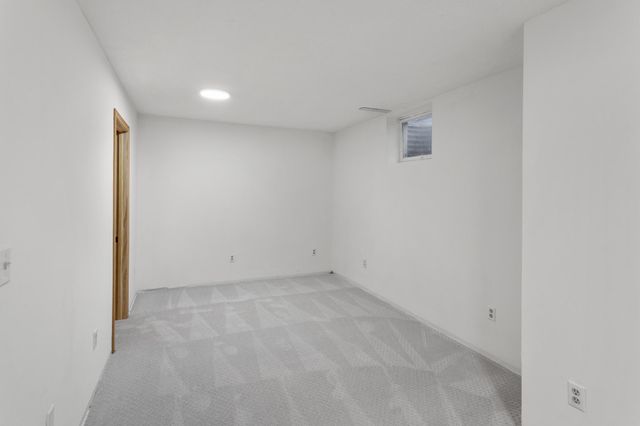 2355 Dorland Place E, Maplewood, MN 55119