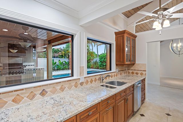 101 W Spearfish Lane, Jupiter, FL 33477