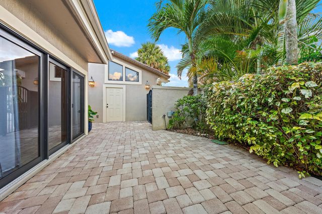 101 W Spearfish Lane, Jupiter, FL 33477