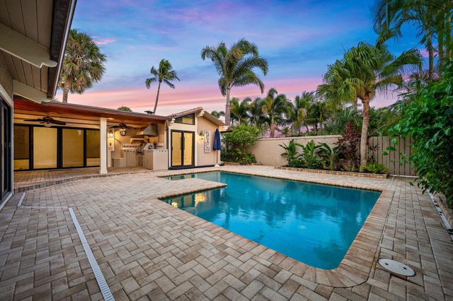 101 W Spearfish Lane, Jupiter, FL 33477