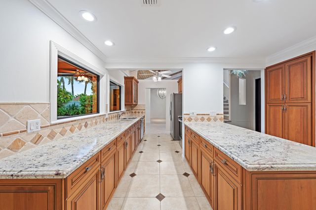 101 W Spearfish Lane, Jupiter, FL 33477