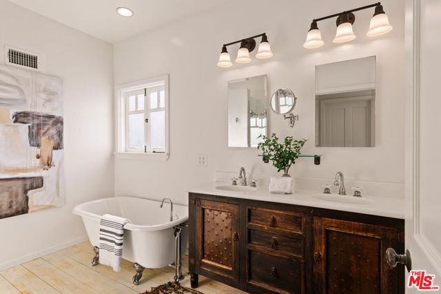 46 Wavecrest Avenue, Venice, CA 90291