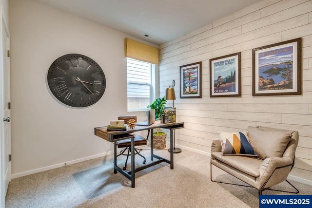 340 Greencrest St NE, Salem, OR 97301