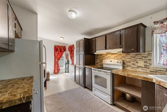 300 E Skookum Drive NE, Shelton, WA 98584