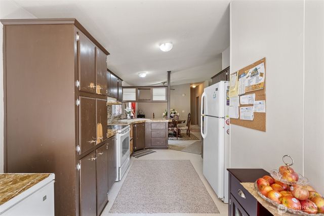 300 E Skookum Drive NE, Shelton, WA 98584