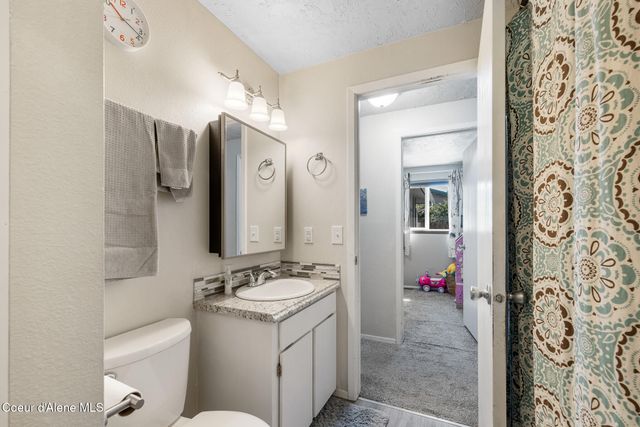 1505 E 1st Ave, Post Falls, ID 83854