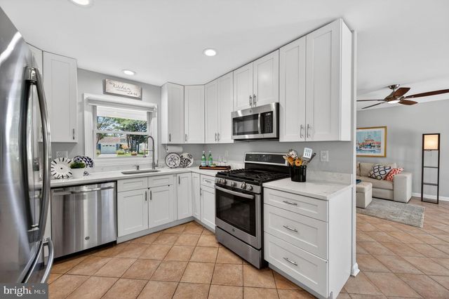 3905 CARVEL LN, Bowie, MD 20715
