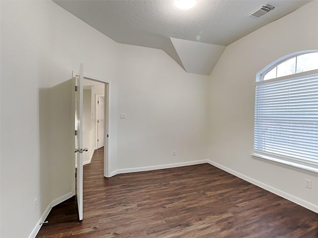 38215 E Sulphur Creek Drive, Magnolia, TX 77355