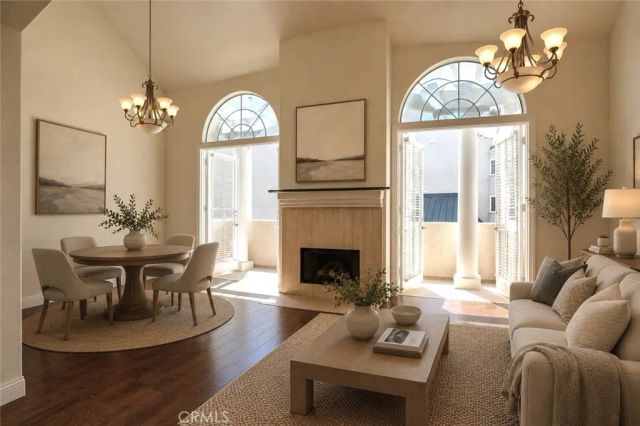 930 N Doheny 303, West Hollywood, CA 90069