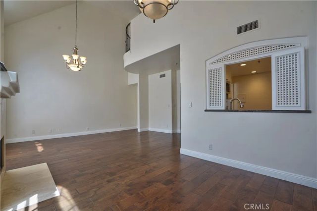930 N Doheny 303, West Hollywood, CA 90069
