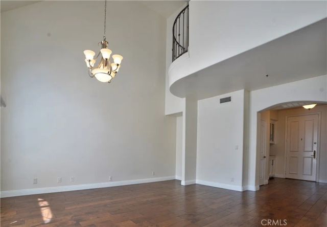 930 N Doheny 303, West Hollywood, CA 90069