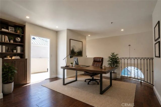 930 N Doheny 303, West Hollywood, CA 90069