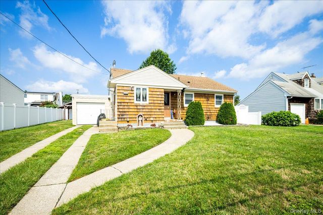 17 Joludow Drive, Massapequa Park, NY 11762