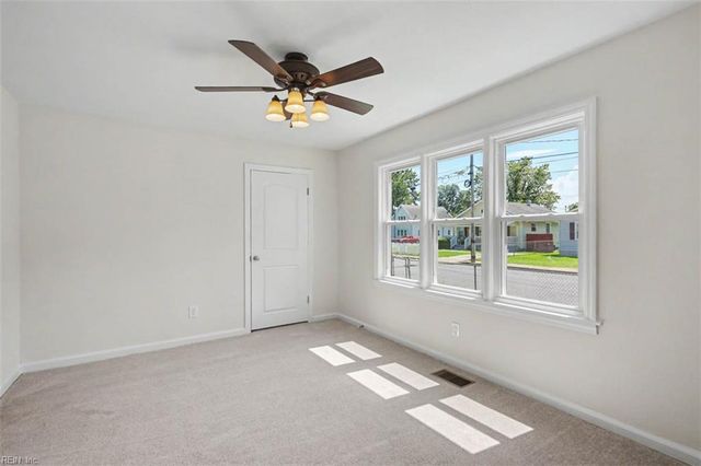 102 W Kelly AVE, Hampton, VA 23663