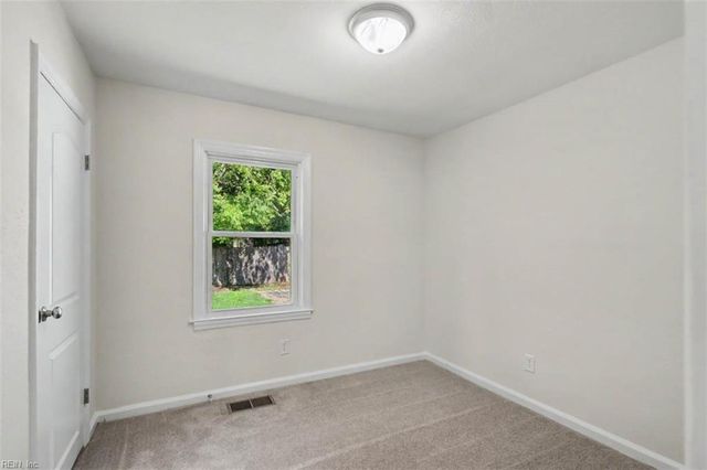 102 W Kelly AVE, Hampton, VA 23663