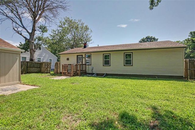 102 W Kelly AVE, Hampton, VA 23663