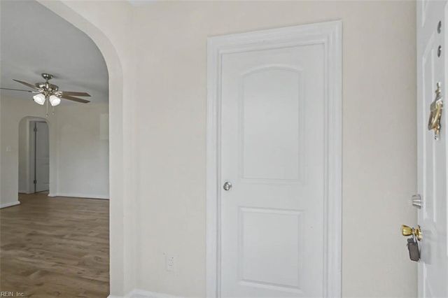 102 W Kelly AVE, Hampton, VA 23663