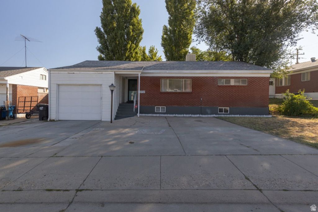 4370 S 175 E, Washington Terrace, UT 84405